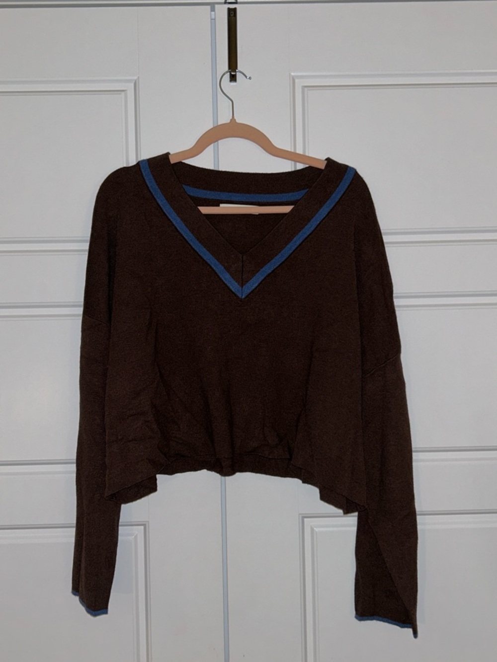 OAK + FORT Brown V-Neck Pullover Top with Blue Trim